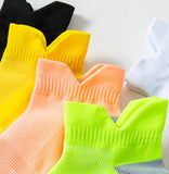 【現貨】$24 購買 速乾透氣運動襪1套3對，3色組合，備男/女尺碼 !!